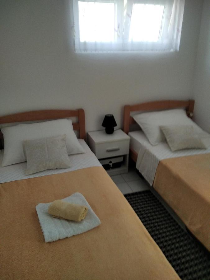 Apartment Anny Pula Eksteriør billede